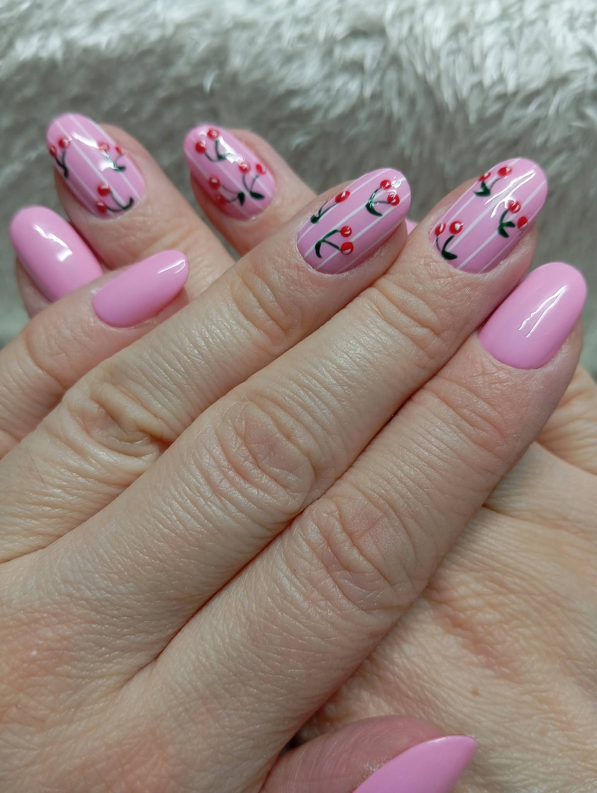 Press-on nails faites main Reims - Douce Cerise - Glowx Nails