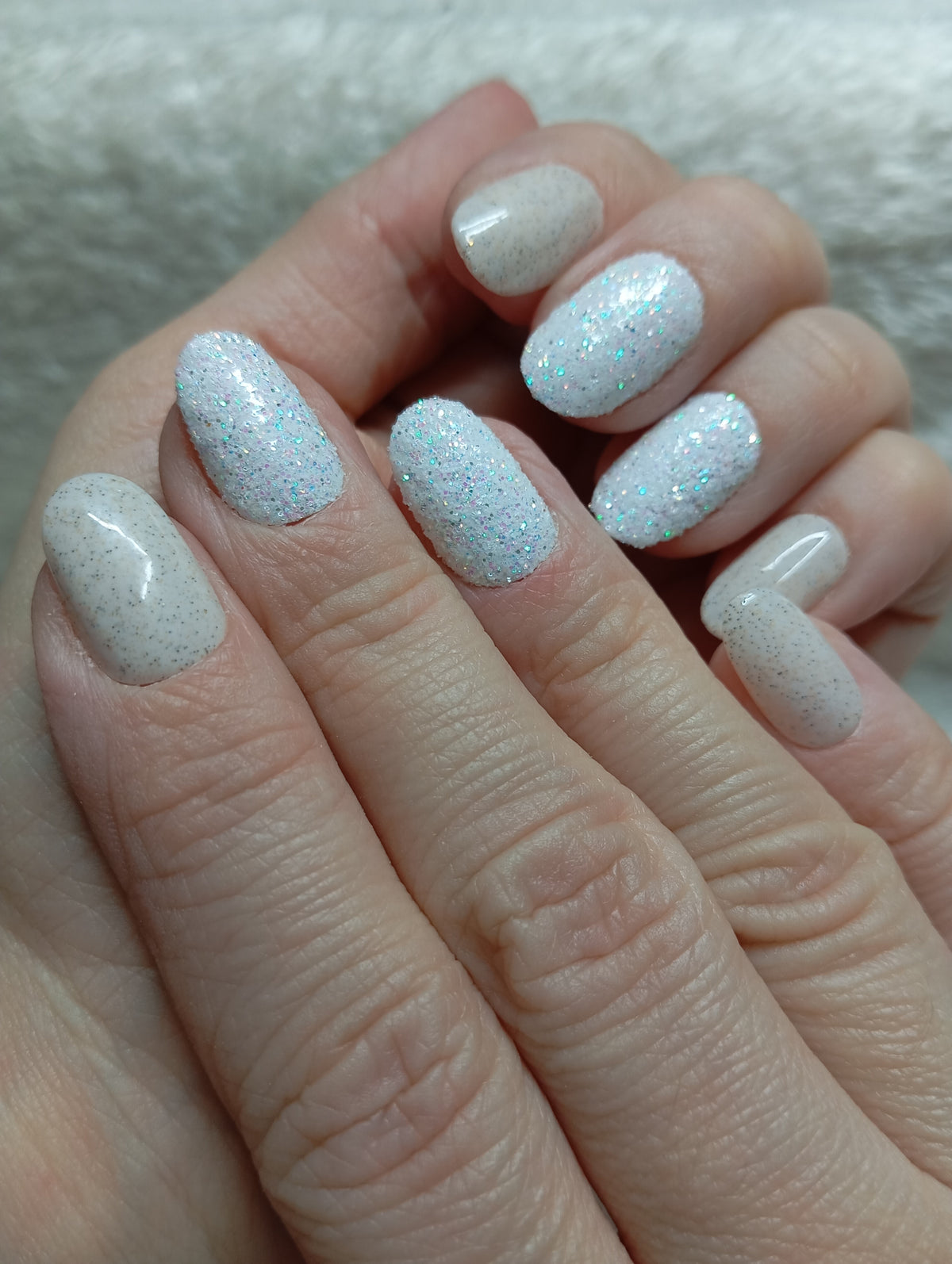 Press-on nails faites main Reims - Perle Givrée - Glowx Nails
